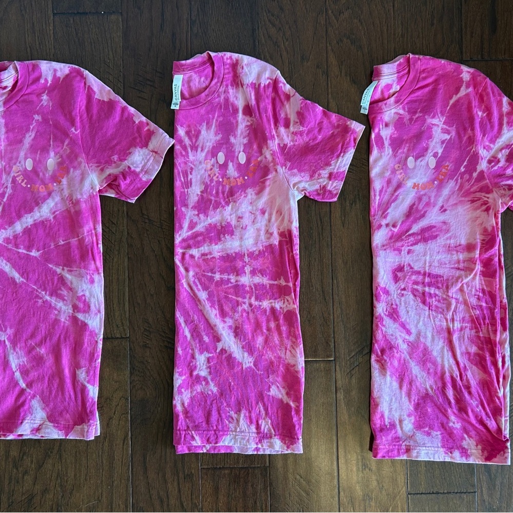 Custom reverse tie-dye girl mom era shirt